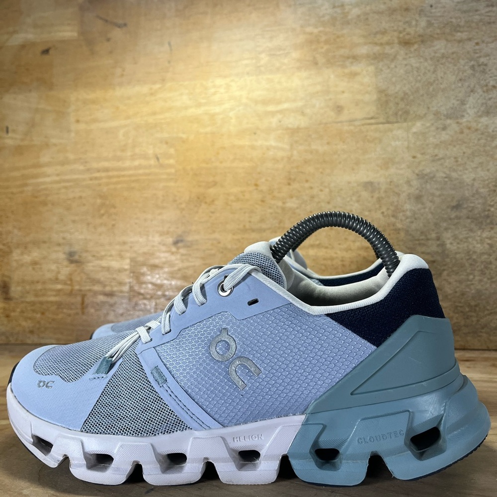 On CloudFlyer 4 REFLECTIVE Womens Size 8 Running Shoes Sneakers Nimbus Cobble - Picture 4 of 13